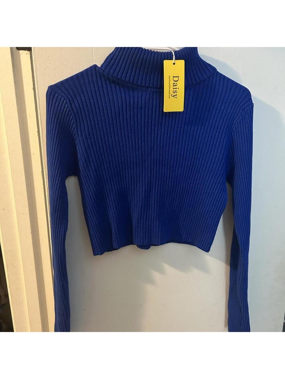 NWT Daisy blue ribbed knit cropped long sleeve turtleneck knit sweater size L